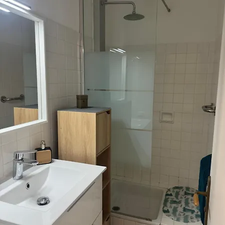 Apartmán Climatise, Jardin, Parking *